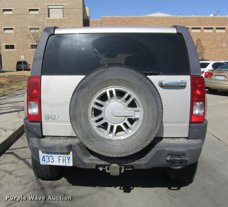 image for item DE6702 2006 Hummer H3 SUV