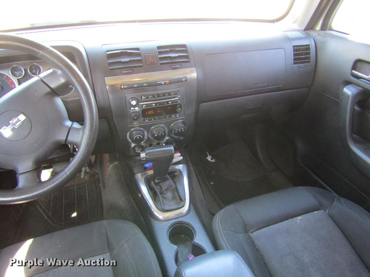image for item DE6702 2006 Hummer H3 SUV