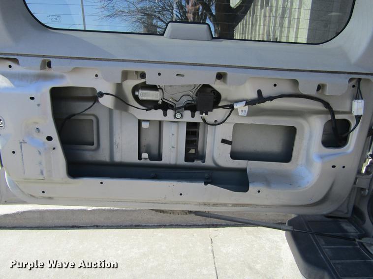 image for item DE6702 2006 Hummer H3 SUV