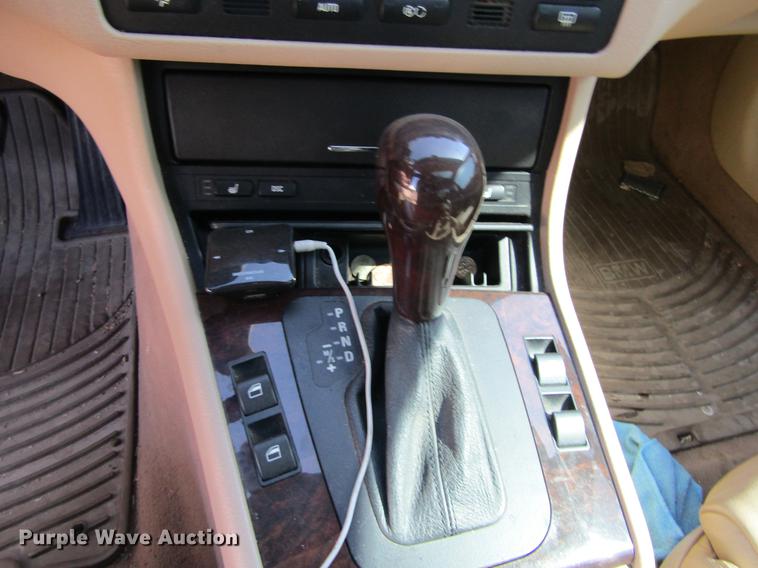 image for item DE6703 2004 BMW 325Ci