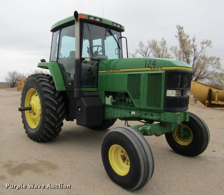 image for item DE6707 1995 John Deere 7600 tractor