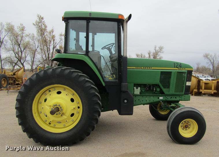 image for item DE6707 1995 John Deere 7600 tractor