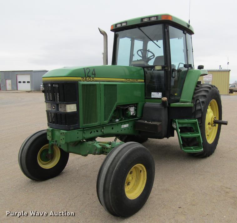 image for item DE6707 1995 John Deere 7600 tractor