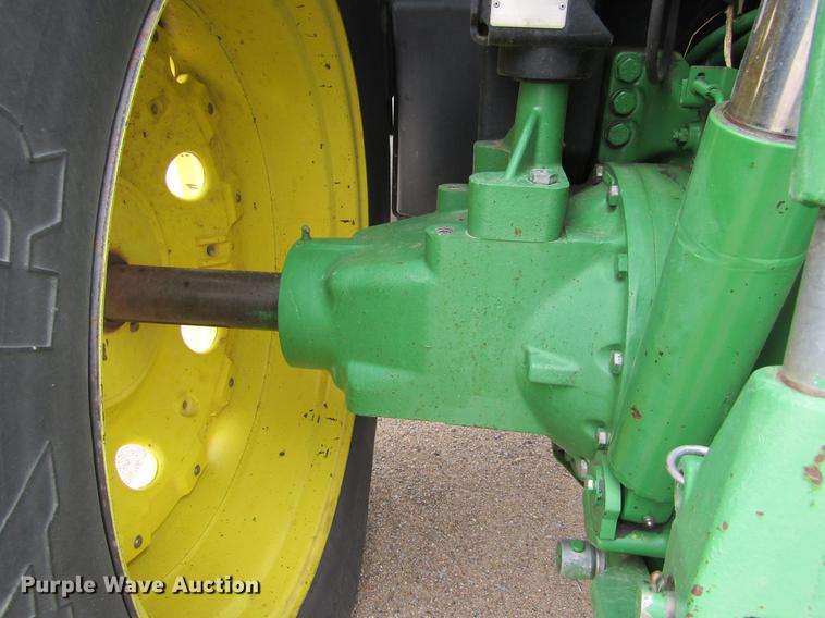 image for item DE6707 1995 John Deere 7600 tractor