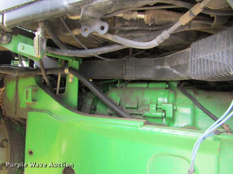 image for item DE6707 1995 John Deere 7600 tractor