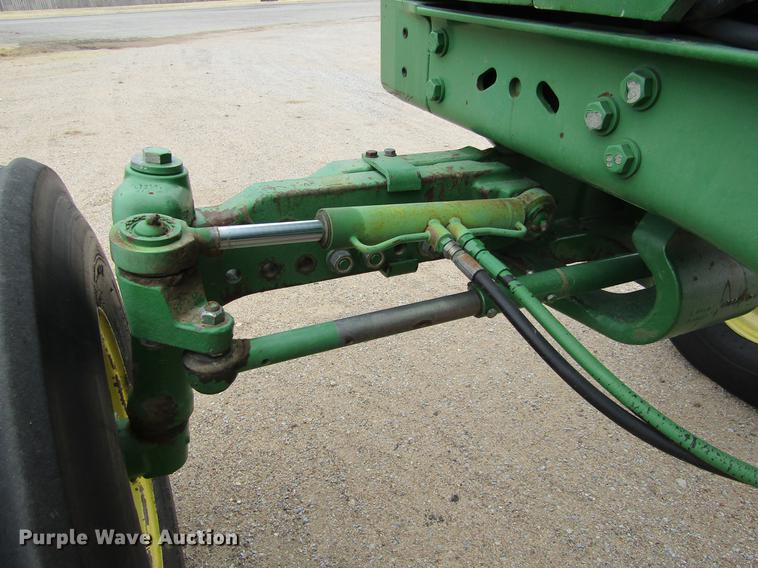 image for item DE6707 1995 John Deere 7600 tractor