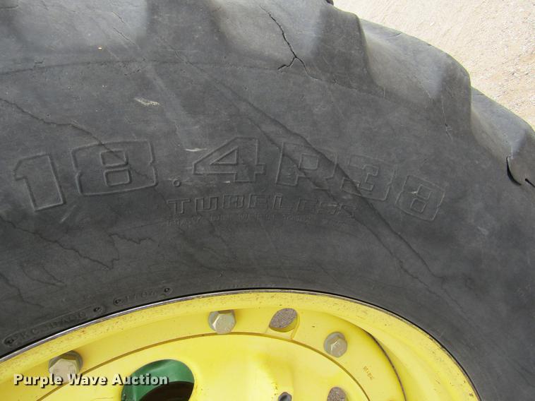 image for item DE6707 1995 John Deere 7600 tractor