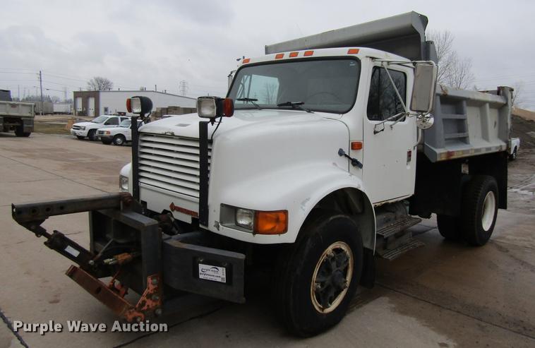 image for item DF3755 1991 International 4900 dump truck