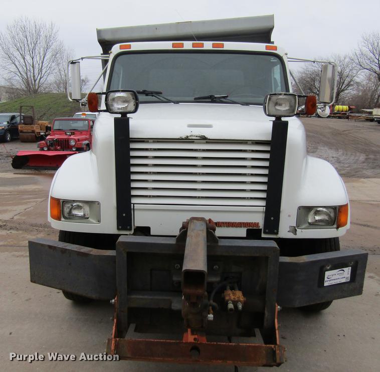 image for item DF3755 1991 International 4900 dump truck
