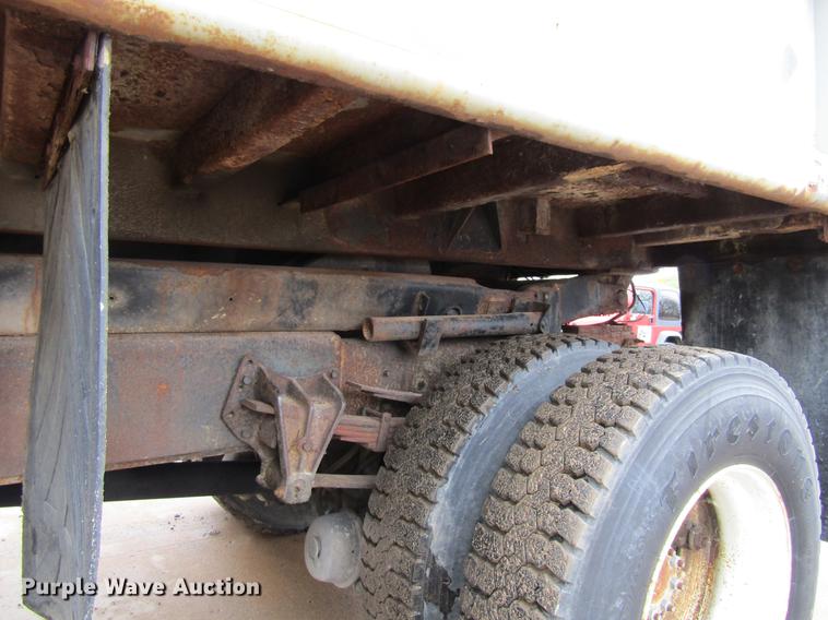 image for item DF3755 1991 International 4900 dump truck