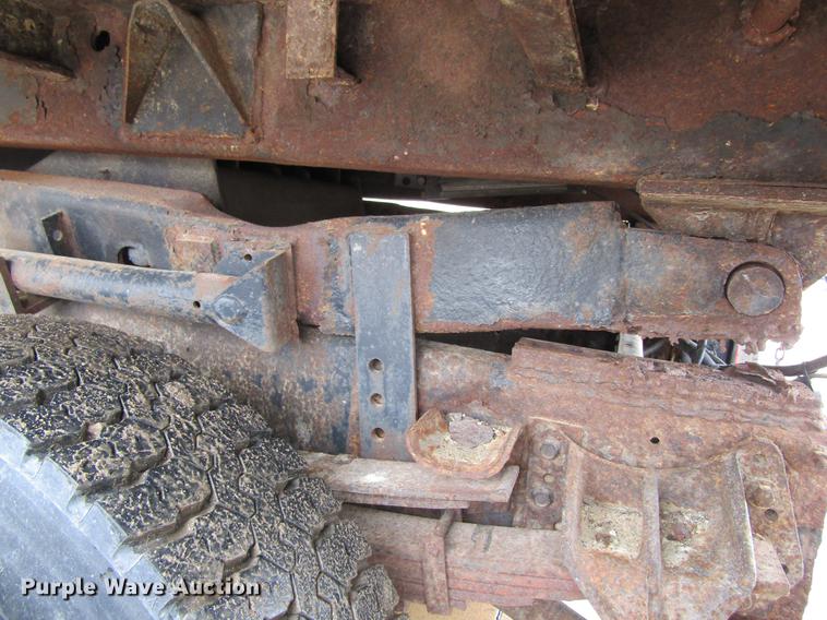 image for item DF3755 1991 International 4900 dump truck