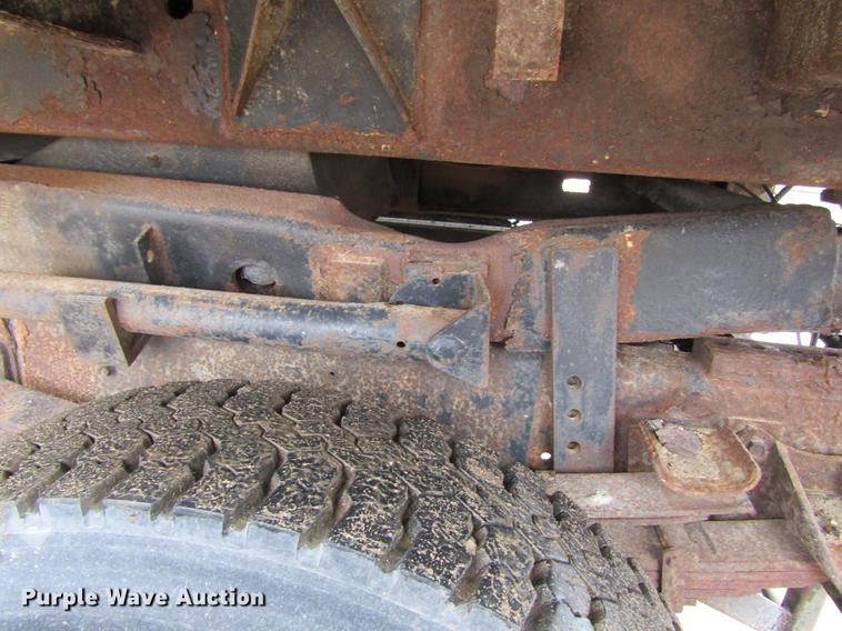 image for item DF3755 1991 International 4900 dump truck