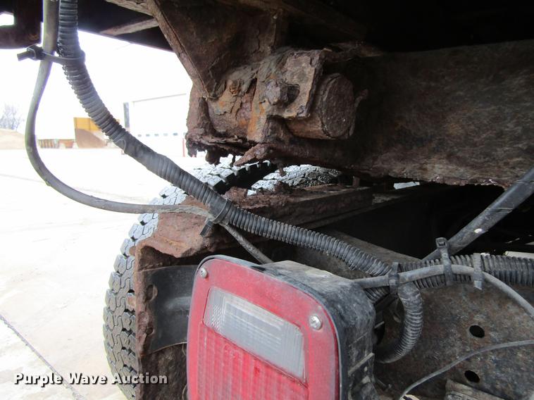 image for item DF3755 1991 International 4900 dump truck