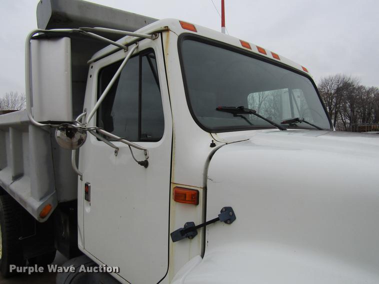 image for item DF3755 1991 International 4900 dump truck