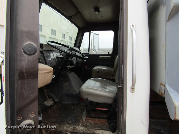 image for item DF3755 1991 International 4900 dump truck