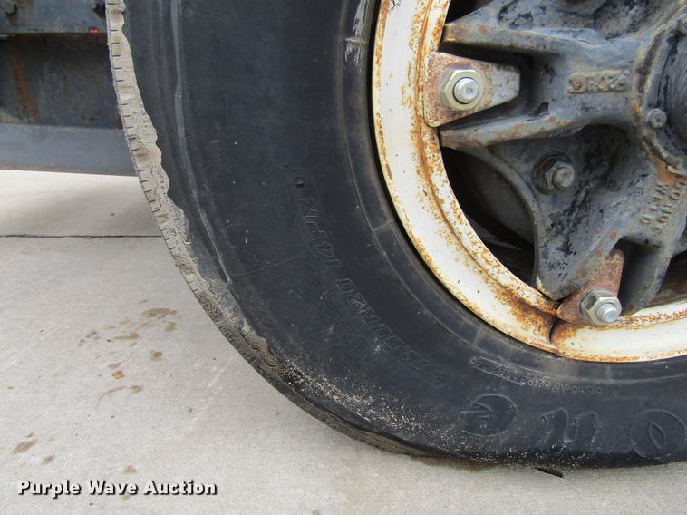 image for item DF3755 1991 International 4900 dump truck