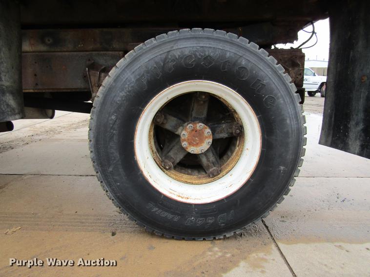 image for item DF3755 1991 International 4900 dump truck