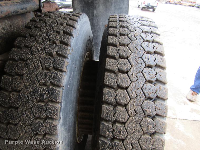 image for item DF3755 1991 International 4900 dump truck