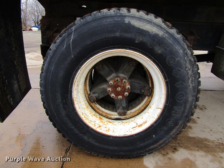 image for item DF3755 1991 International 4900 dump truck