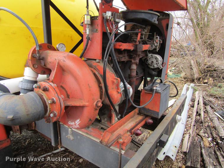 image for item DF3756 1981 International 1854 tank truck