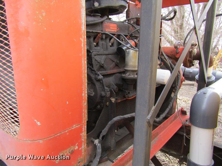 image for item DF3756 1981 International 1854 tank truck