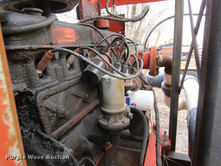 image for item DF3756 1981 International 1854 tank truck