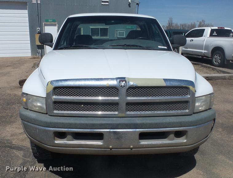 image for item DR9535 1998 Dodge Ram 1500 Club Cab pickup truck
