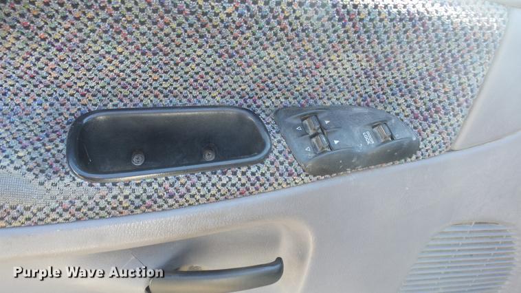 image for item DR9535 1998 Dodge Ram 1500 Club Cab pickup truck