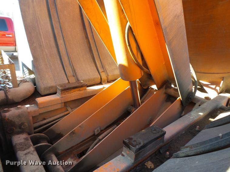 image for item DV9602 2001 International 2554 vacuum truck