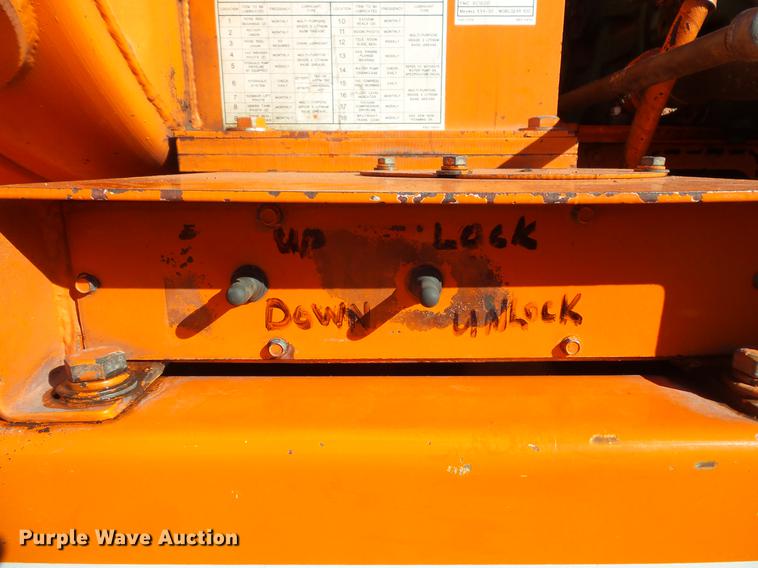 image for item DV9602 2001 International 2554 vacuum truck