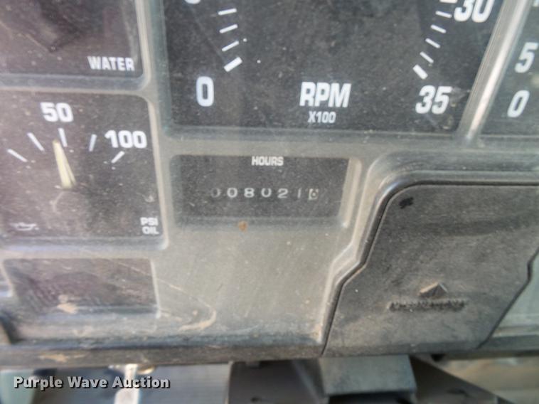 image for item DV9602 2001 International 2554 vacuum truck