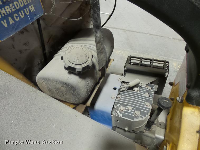 image for item DW9603 Cub Cadet CSV260 chipper/shredder/vacuum