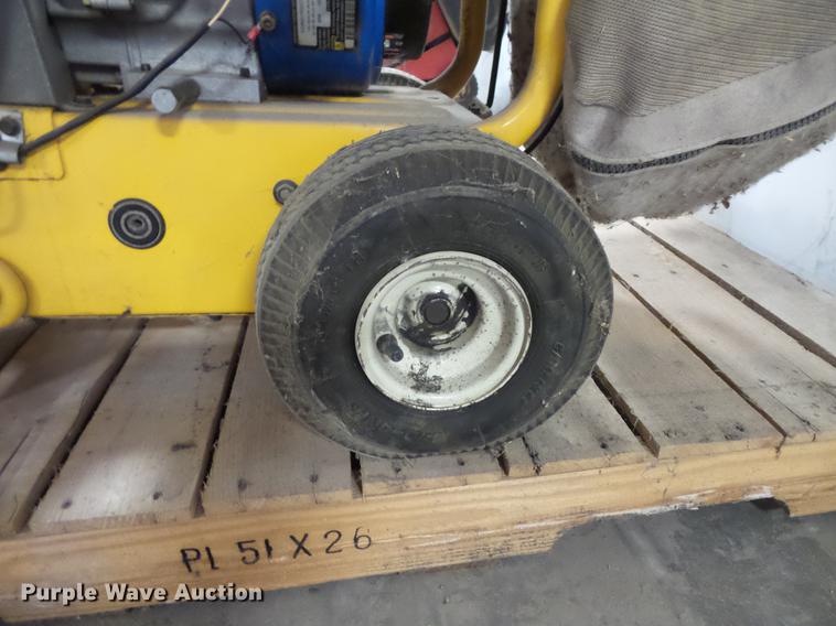 image for item DW9603 Cub Cadet CSV260 chipper/shredder/vacuum