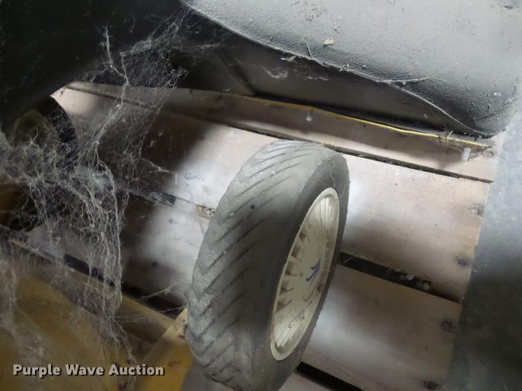 image for item DW9603 Cub Cadet CSV260 chipper/shredder/vacuum