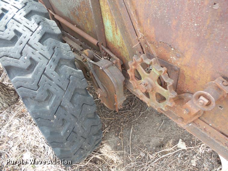 image for item DW9623 Manure spreader