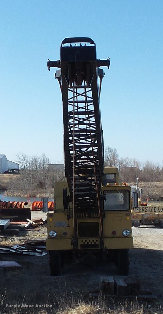 image for item DW9635 Little Giant 48 truck crane