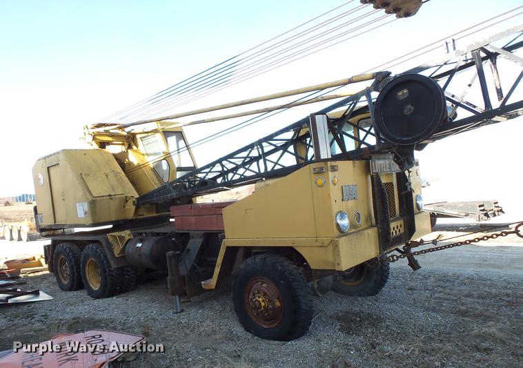 image for item DW9635 Little Giant 48 truck crane
