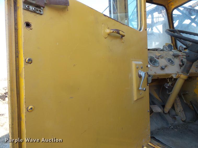 image for item DW9635 Little Giant 48 truck crane