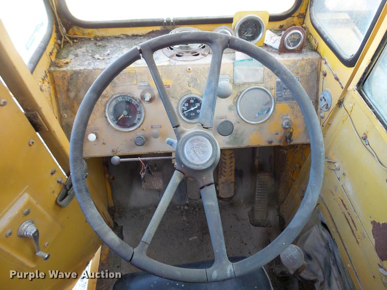 image for item DW9635 Little Giant 48 truck crane