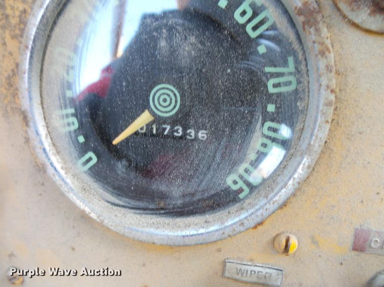 image for item DW9635 Little Giant 48 truck crane