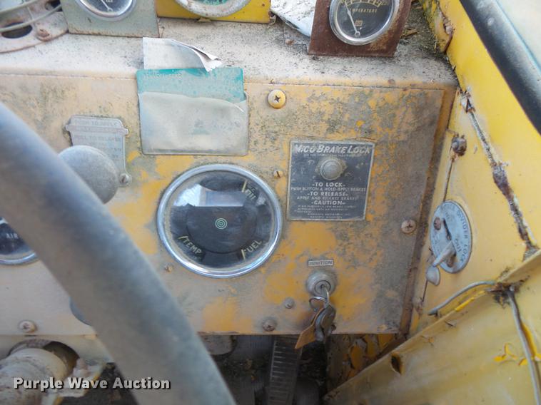 image for item DW9635 Little Giant 48 truck crane