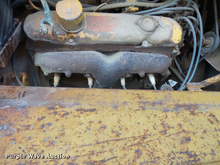 image for item DW9635 Little Giant 48 truck crane