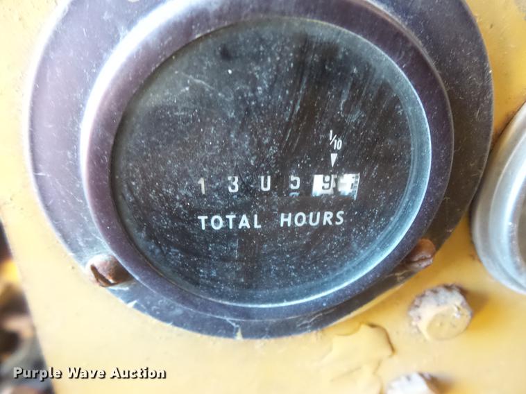 image for item DW9635 Little Giant 48 truck crane