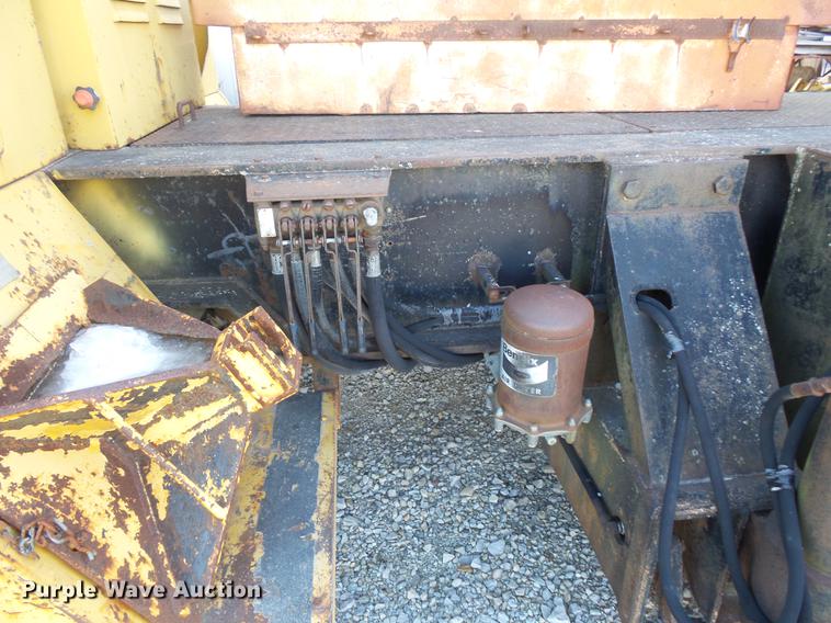 image for item DW9635 Little Giant 48 truck crane