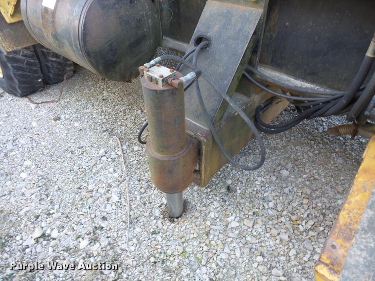 image for item DW9635 Little Giant 48 truck crane