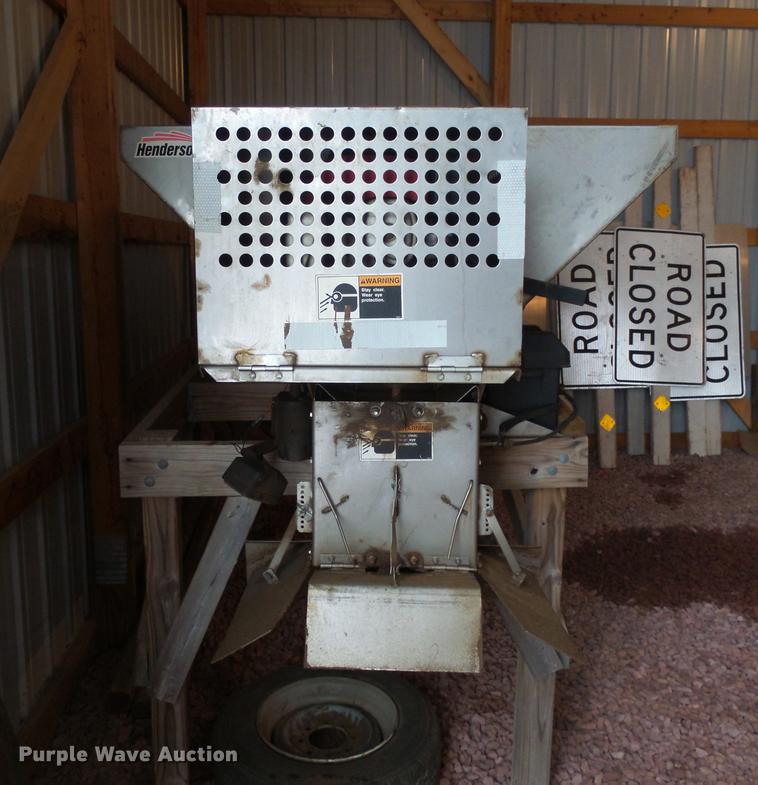 image for item DX9062 Henderson 9X304 stainless steel spreader