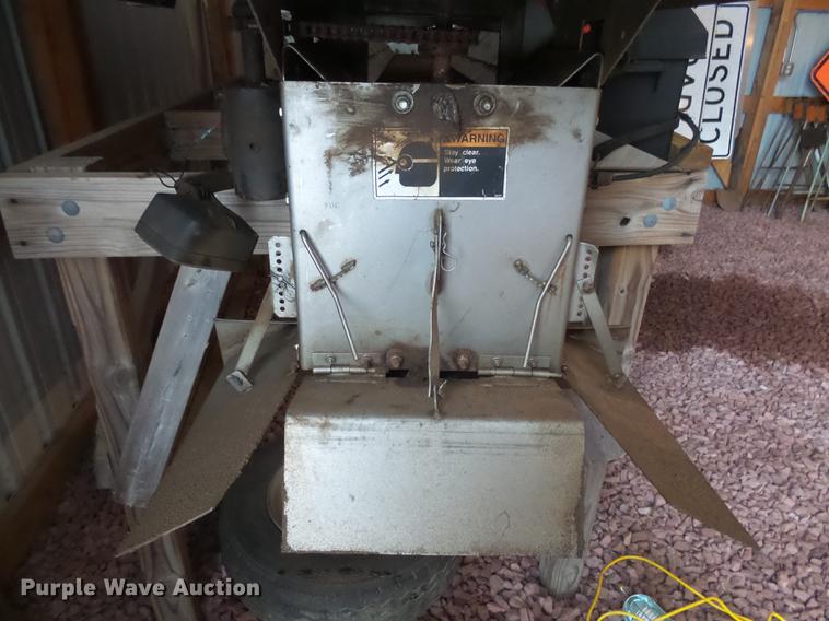 image for item DX9062 Henderson 9X304 stainless steel spreader