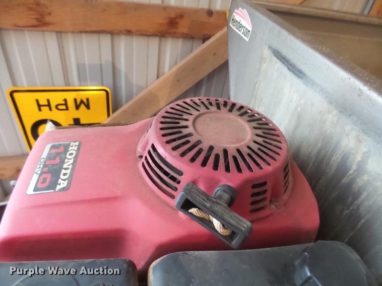 image for item DX9062 Henderson 9X304 stainless steel spreader