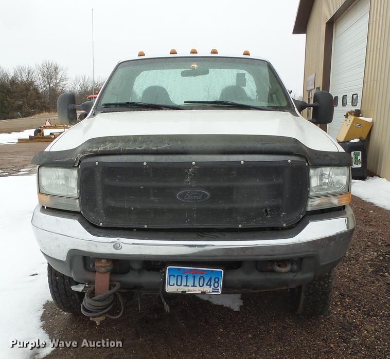 image for item DX9063 2004 Ford F550 truck cab and chassis