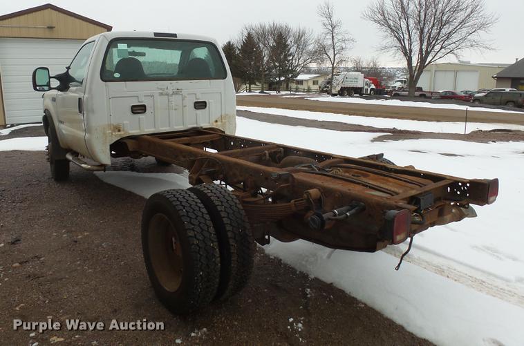 image for item DX9063 2004 Ford F550 truck cab and chassis